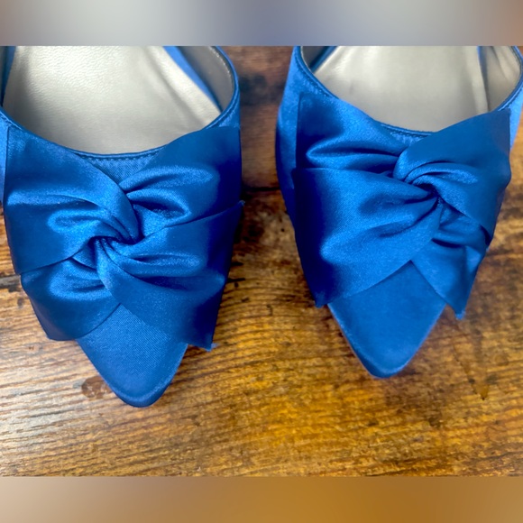 Mid Satin Heel - Picture 2 of 5